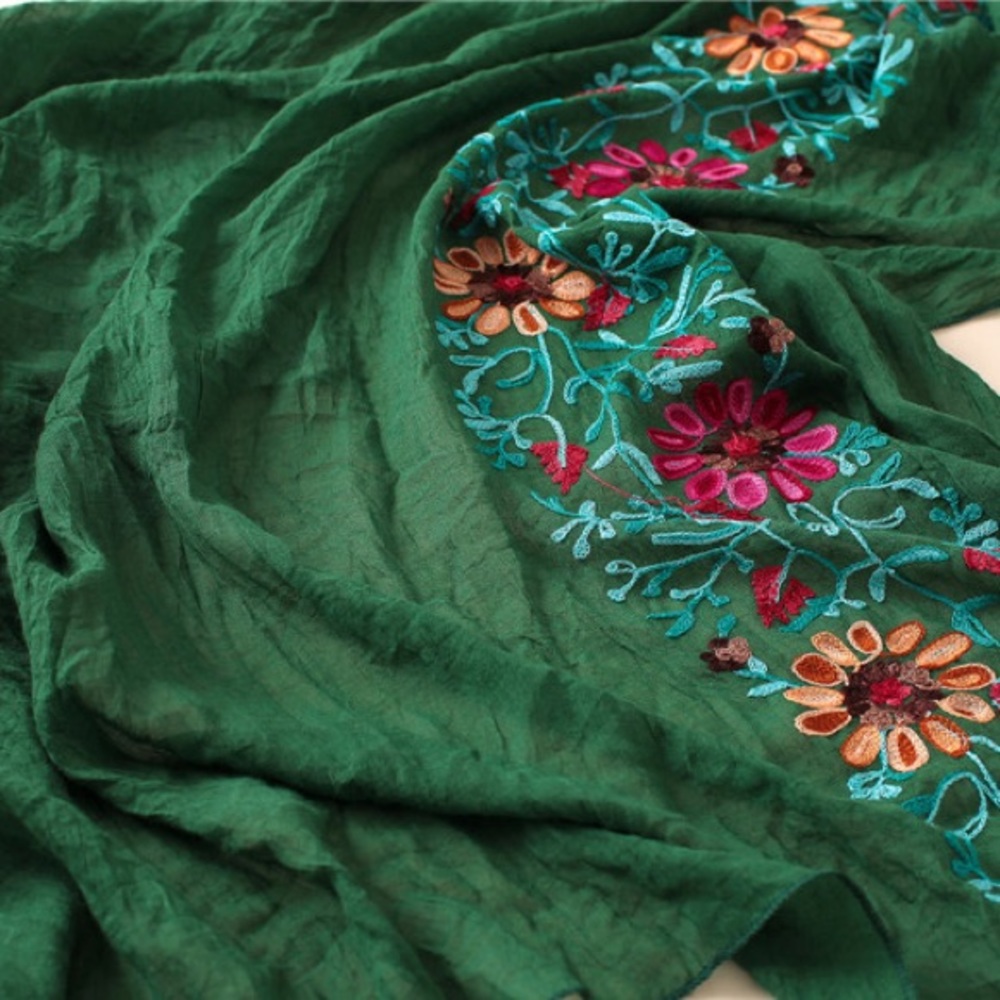 Soft embroidered scarf wrap shawls - Picture 16 of 16